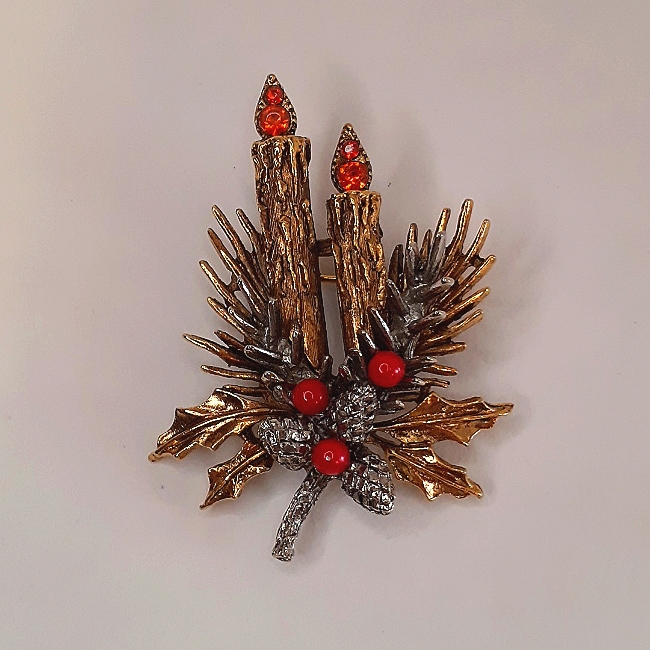 Art Christmas Candles Gold Silver Brooch Vintage